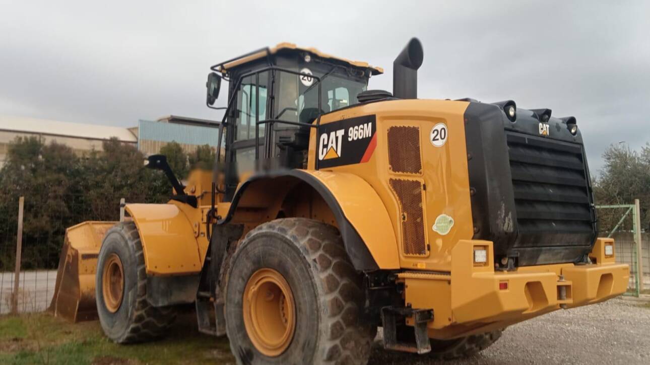 CAT 966M