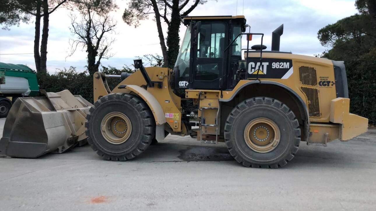 CAT 962M